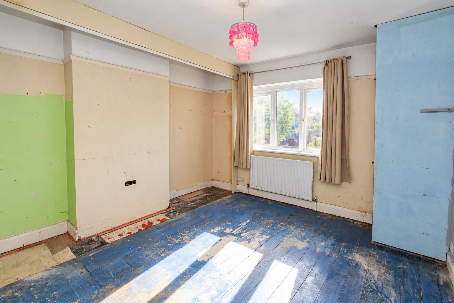 Westmead Road, Sutton